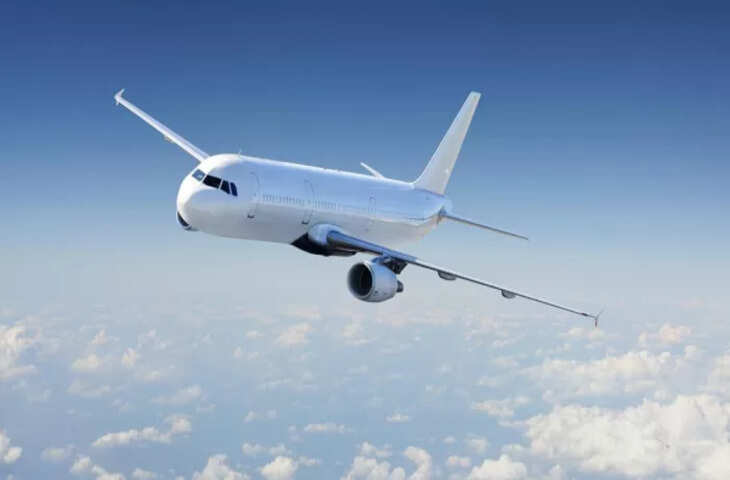 होली पर बिहार लौटने वालों के लिए हवाई यात्रा महंगी, ट्रेनों में भी कन्फर्म टिकट की किल्लत