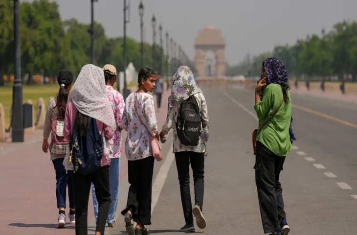 Weather News Today: एमपी सहित 11 राज्यों में हीटवेव अलर्ट, दिल्ली-यूपी-बिहार में चढ़ेगा तापमान, इन इलाकों में बारिश संभव