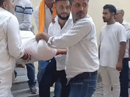 गयाजी में झगड़ा छुड़ाने गए दो सगे भाइयों को मारी गोली, एक की मौत; दूसरा पटना रेफर