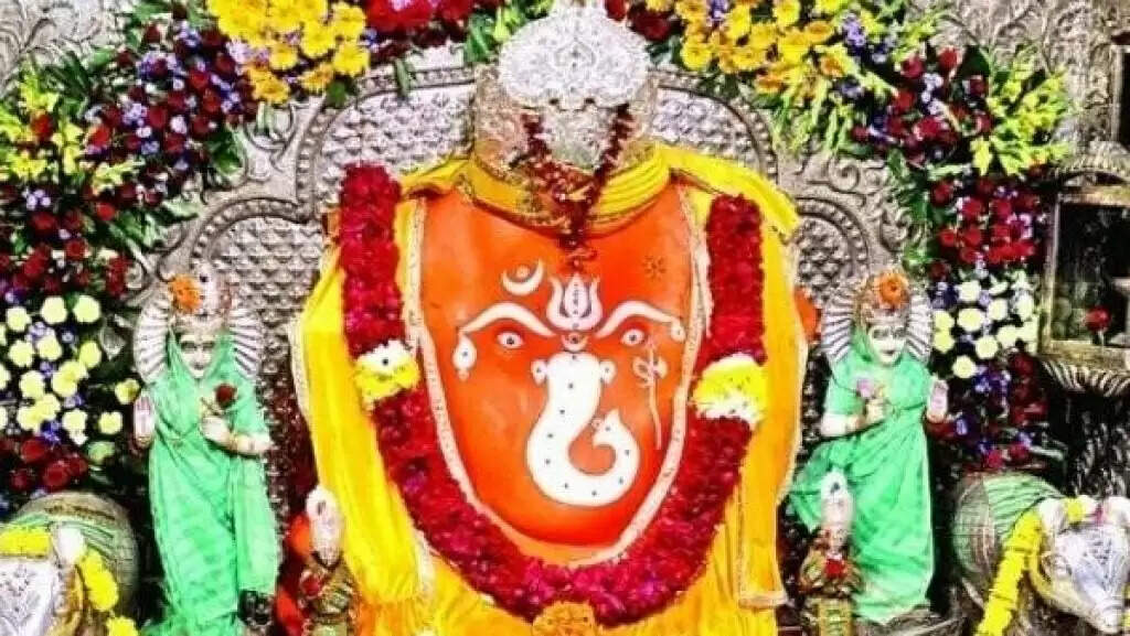  Khajrana ganesh mandir a famous temple of indore