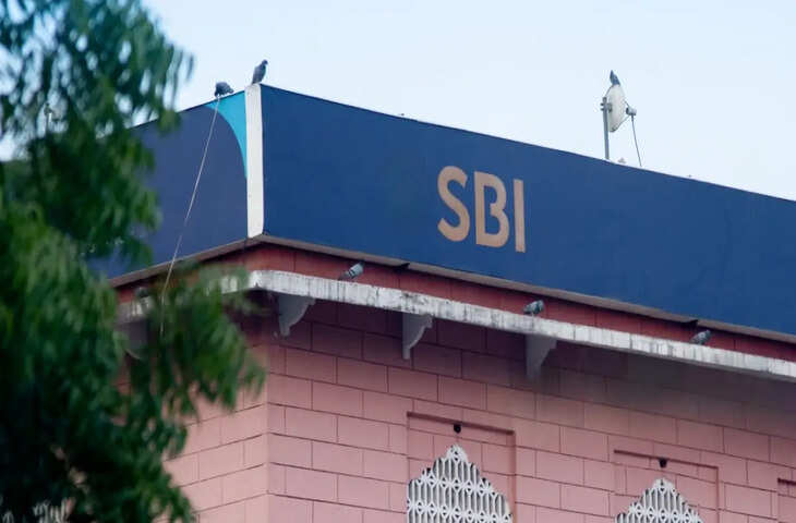 SBI में क्लर्क बनने का सुनहरा मौका! 6589 पदों पर भर्ती शुरू, जानिए आवेदन से लेकर एग्जाम पैटर्न तक 20 अहम बातें&nbsp;