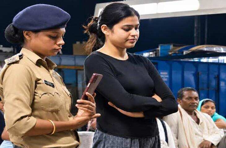 समस्तीपुर स्टेशन पर स्वतंत्रता सेनानी एक्सप्रेस में अचानक पहुंची रेल पुलिस, H-1 बोगी में हुई कार्रवाई