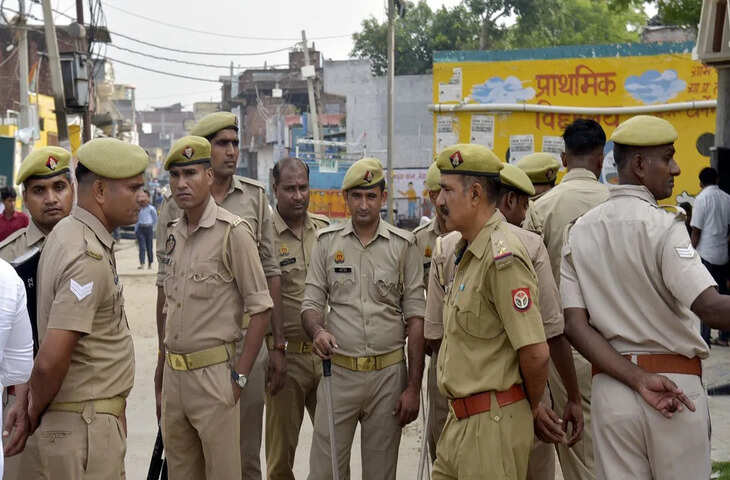 स्कॉर्पियो में 2 घंटे तक लड़की से गैंगरेप, फिर बोले-बताया तो जान से मार देंगे