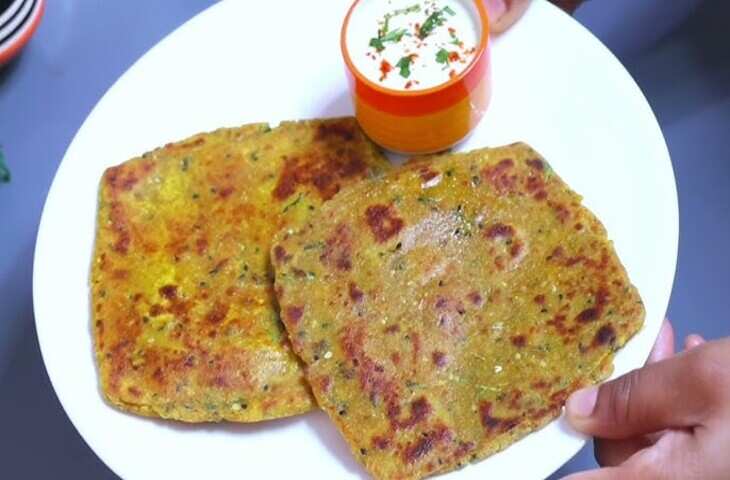 दिनभर&nbsp;एनर्जी से भरपूर रहने के लिए नाश्ते में खाए&nbsp;मखाने के पराठे, यहाँ जाने रेसिपी और बनाने का स्टेप-बाय-स्टेप प्रोसेस&nbsp;