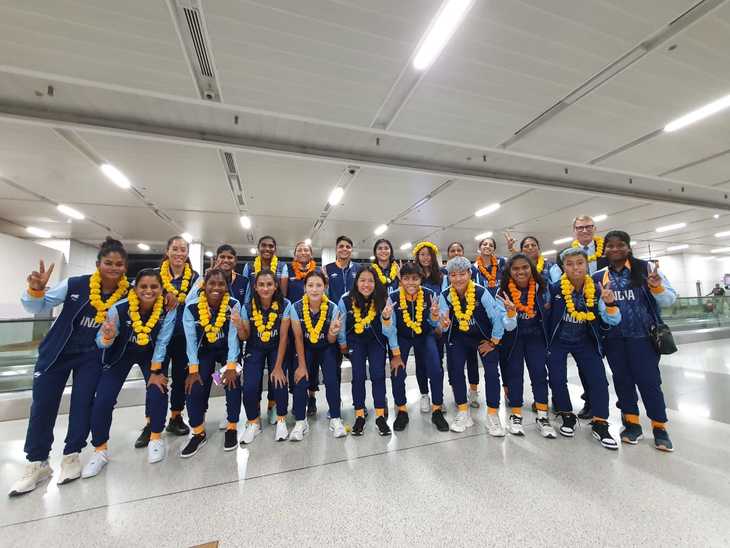Asian Games महिला फुटबॉल, टेबल टेनिस टीमें हांगझाऊ के लिए रवाना