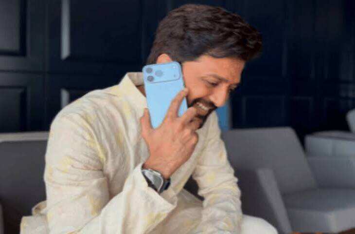 iPhone 18 के लिए रातभर लगी लाइन, बॉलीवुड सितारों में भी दिखा क्रेज; वीडियो में सोनू सूद बोले- असली अपग्रेड बेहतर समाज है