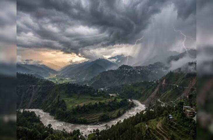 उत्तराखंड में मौसम का बदलेगा मिजाज, कई जिलों में तेज बारिश और आंधी का येलो अलर्ट; जानें कहां बरसेंगे बदरा