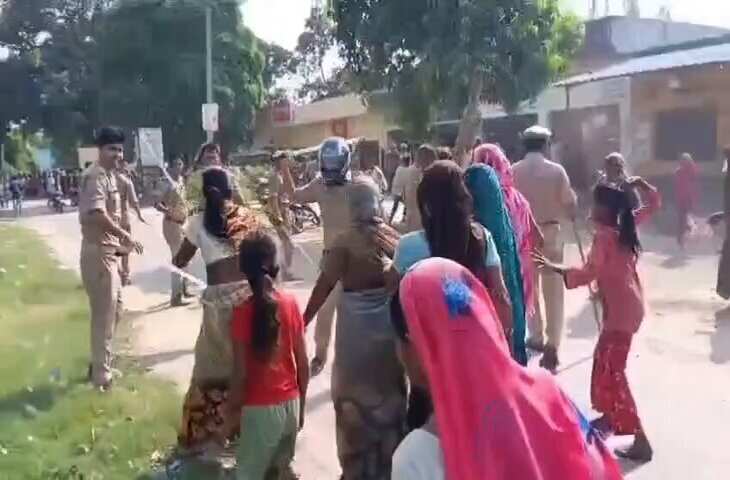 रेप आरोपी के &lsquo;हाफ एनकाउंटर&rsquo; पर बवाल, फुटेज में देंखे पुलिस चौकी घिरी, पथराव और लाठीचार्ज