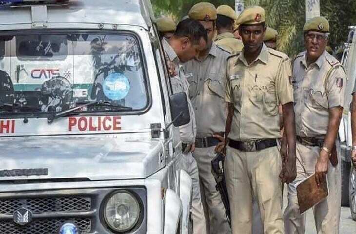 पूर्व IPS पर हमला बना सुरक्षा व्यवस्था पर बड़ा सवाल, VIDEO चर्चा में