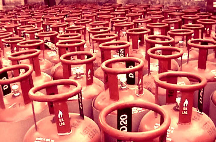 LPG Rate Today: आज गैस सिलेंडर हुआ सस्ता या महंगा? बुकिंग से पहले जान लें अपने शहर का ताजा रेट