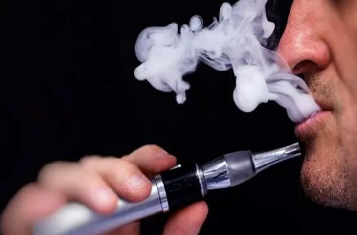संसद में विवाद की वजह बनी 'ई-सिगरेट' क्या है ? जाने आम सिगरेट के मुकाबले कितनी अलग और खतरनाक 