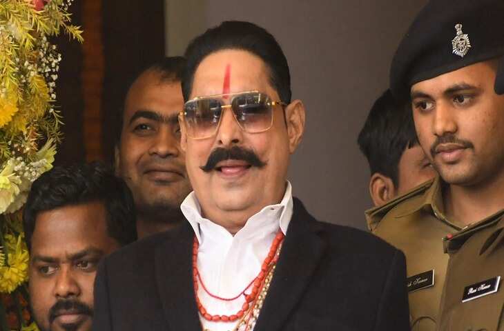 बाहुबली अनंत सिंह ने ली विधायक पद की शपथ, शपथ ग्रहण के बाद तेजस्वी यादव पर साधा तंज