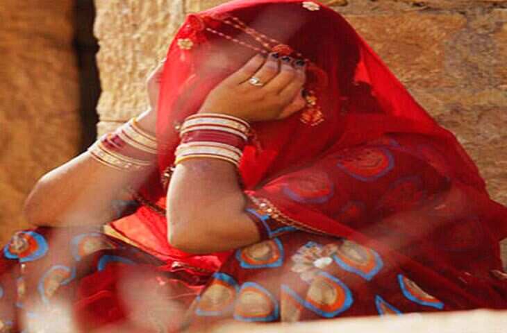 दरभंगा में दरिंदगी: अवैध संबंध के शक में पति ने पत्नी पर बरपाया कहर, मिर्च पाउडर से लेकर गर्म आयरन तक किया इस्तेमाल