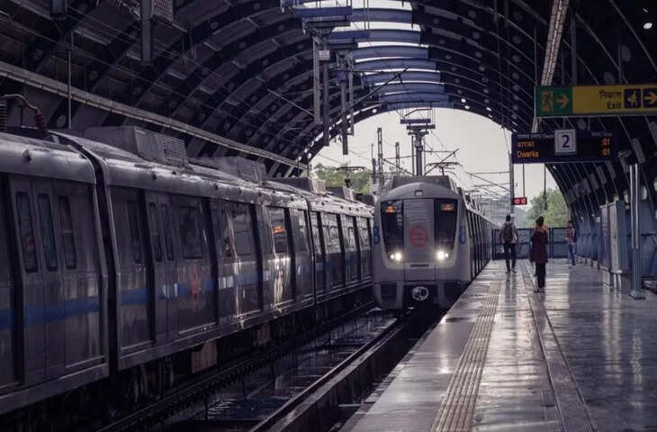 शख्स ने की सबसे कम टाइम में दिल्ली मेट्रो के सारे स्टेशनों की यात्रा, बना डाला गिनीज वर्ल्ड रिकॉर्ड