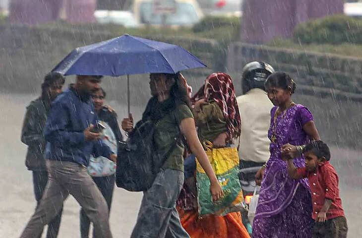 Weather Update Today: 6 जुलाई को 17 राज्यों में भारी से अति भारी बारिश का खतरा, IMD ने अगले 48 घंटे के लिए जारी किया अलर्ट​​​​​​​