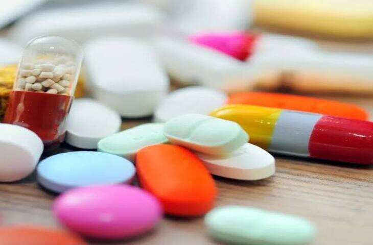 Breaking News : गुजरात में नकली दवा और मिलावटी खाने पर बड़ा एक्शन, 50 कंपनियों के लाइसेंस रद्द