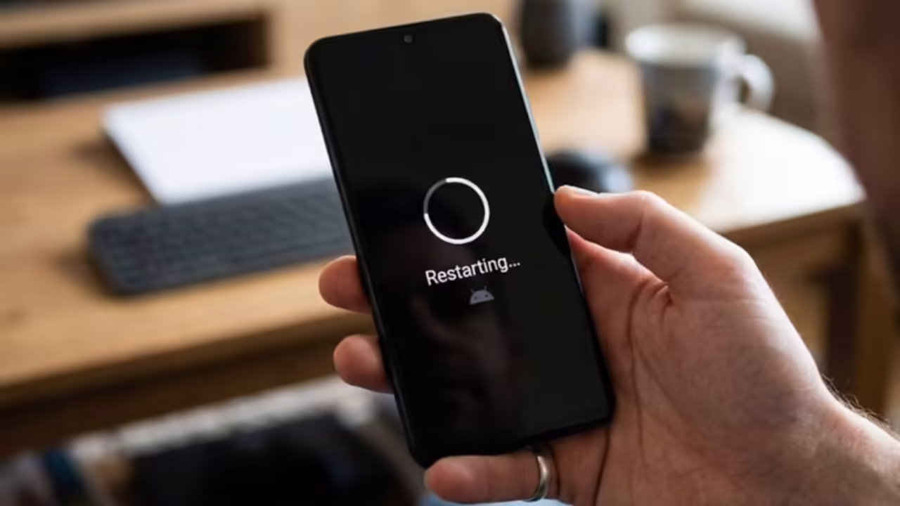इस साल के बाद Google, Samsung, iPhone समेत कई स्मार्टफोन बन जाएंगे कबाड़, फटाफट जाने कहीं आपका फोन भी तो नहीं लिस्ट में ?