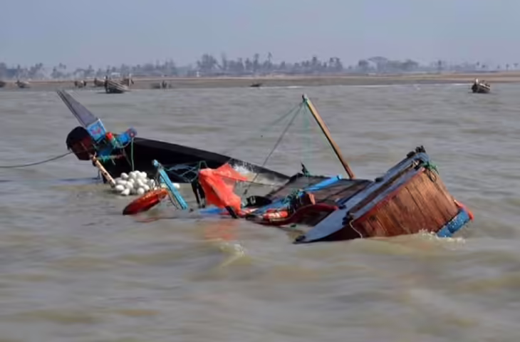 पटना में गंगा नदी में बड़ा हादसा, एक्सक्लूसिव फुटेज में देंखे नाव पलटने से 3 की मौत; 4 लोग लापता, कई महिलाएं और बच्चे थे सवार