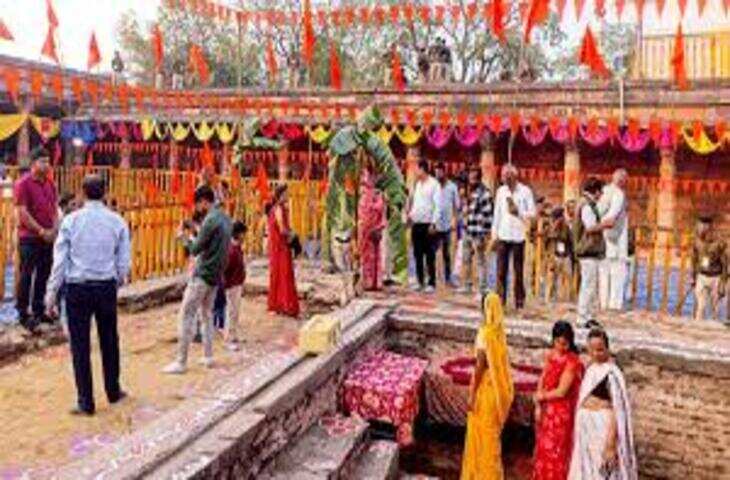 महाकाल की नगरी में दिखा मुख्यमंत्री का शिवभक्ति वाला अंदाज, सोशल मीडिया पर जमकर वायरल हो रही तस्वीरें