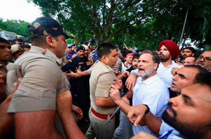 राहुल गांधी के समर्थन में उतरे युवा प्रदर्शनकारी, पुलिस पर फूटा गुस्सा: 'प्राइवेट पार्ट पर मारा, गुंडों के कहने पर किया अरेस्ट!'