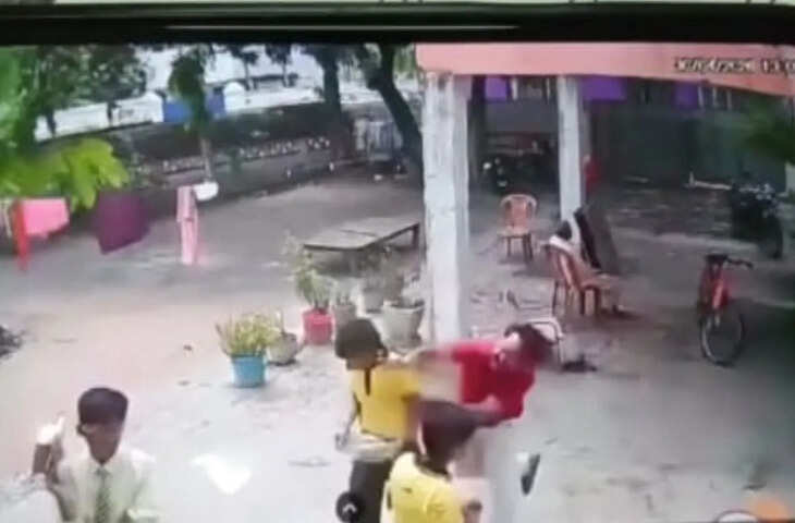 मुजफ्फरपुर में दिल दहला देने वाला मामला: मूक-बधिर विद्यालय में दिव्यांग बच्चों की पिटाई का वीडियो वायरल, एफआईआर दर्ज