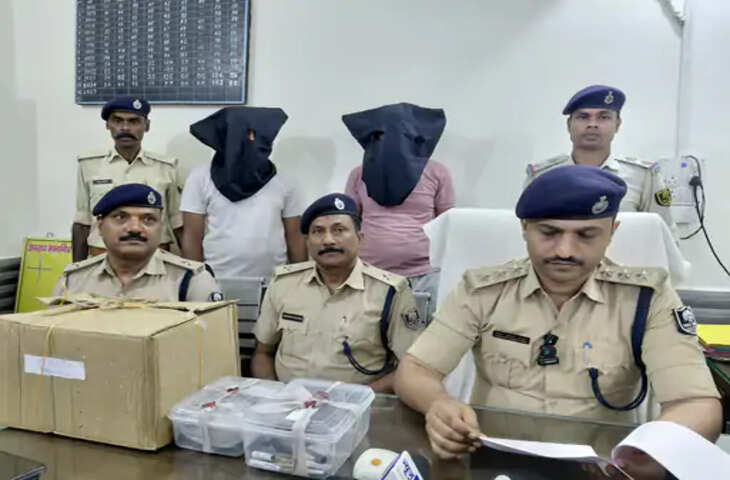 पुलिसकर्मी के पति को फंसाने घर में रखे गांजा-शराब-हथियार: खगड़िया में ब्लैकमेलिंग केस के बाद रची साजिश, दो भाई गिरफ्तार