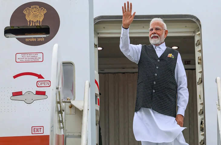 इंडोनेशिया दौरे पर प्रधानमंत्री मोदी, सबसे बड़े हिंदू मंदिर में पूजा के बाद ₹2,500 करोड़ की ब्रह्मोस डील पर लग सकती है मुहर