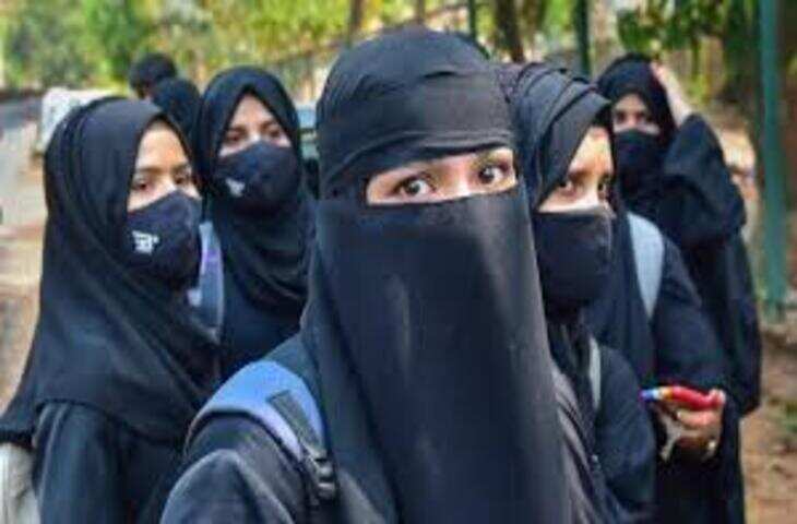 कर्नाटक में हिजाब बैन हटाने का आदेश, दो सीटों के उपचुनावों के बीच बड़ा राजनीतिक फैसला