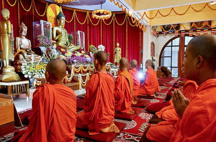 वैशाख पूर्णिमा, बुद्ध पूर्णिमा और कूर्म जयंती के संयोग पर ज्योतिषीय दृष्टि से कैसा रहेगा शुक्रवार का दिन?