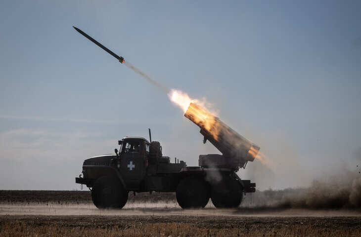 रूस-यूक्रेन की जंग पर क्या कभी लगेगा विराम ? ट्रम्प के साथ बैठक से पहले एक-दूसरे पर दागे 100+ ड्रोन्स&nbsp;