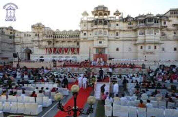 सिटी पैलेस में 42वें वार्षिक समारोह में भुवनेश जैन को महाराणा मेवाड़ सम्मान