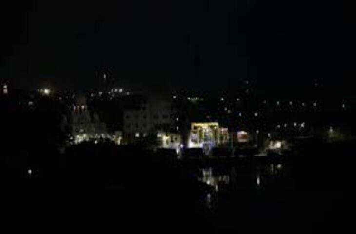 सीजफायर के बाद भी जैसलमेर में 11 घंटे से ज्यादा का ब्लैकआउट, वीडियो में देखें बाजारों में बढ़ी चहल-पहल