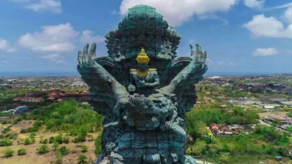 the tallest statue of lord Vishnu is in muslim country Indonesia built in 24 years at the cost of billions&nbsp;
