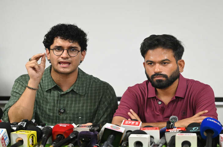 कॉकरोच जनता पार्टी की फंडिंग पर उठा सवाल, सौरभ दास ने कहा- देश का एक तबका उम्मीद से देख रहा