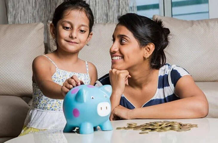 Sukanya Samriddhi Scheme: बेटी के खाते में मैच्योरिटी पर आएंगे 50 लाख रुपये, जानिए मासिक और सालाना निवेश का पूरा गणित