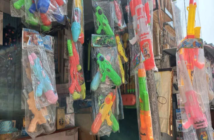 होली पर बाजारों में रंग और रौनक, जयपुर में 1500 करोड़ से अधिक का कारोबार