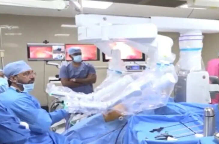 वुहान में बैठे भारतीय डॉक्टर ने हैदराबाद की महिला का किया सफल ऑपरेशन, मेडिकल जगत में बनी चर्चा