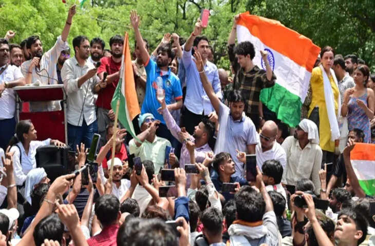 दिल्ली पहुंचे कॉकरेच जनता पार्टी के संस्थापक अभिजीत दिपके, जंतर-मंतर पर प्रदर्शन का आह्वान