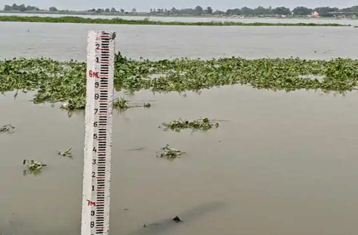कन्नौज में बढ़ रहा गंगा का जलस्तर, कटरी क्षेत्र के ग्रामीणों में बढ़ी चिंता: हर दिन 10 सेंटीमीटर बढ़ रहा पानी, निगरानी व्यवस्था पर सवाल