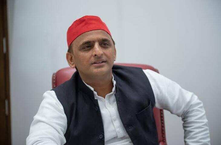 UP चुनाव से पहले INDIA गठबंधन में 'बड़े भाई' बनने की होड़: रायबरेली से अखिलेश की रथ यात्रा पर अजय राय का पलटवार