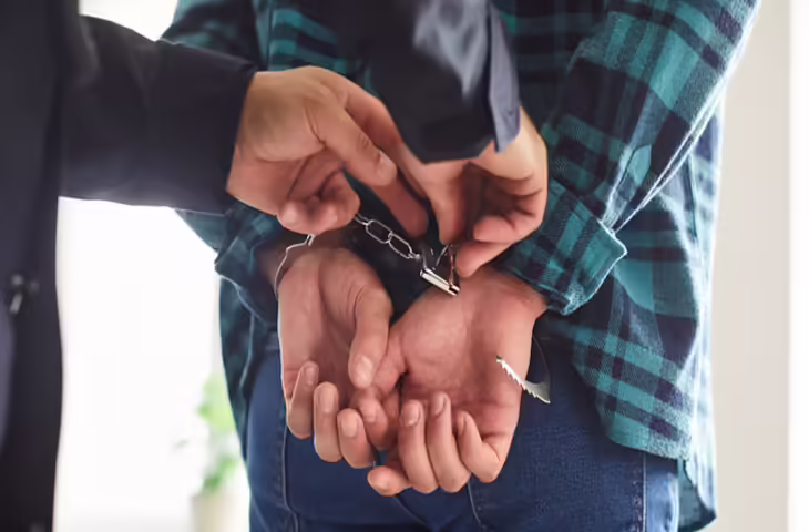 Barmer में सोशल मीडिया स्टेटस से फंसा सरकारी शिक्षक, पहलगाम हमले को बताया प्रोपेगेंडा, पुलिस ने किया गिरफ्तार