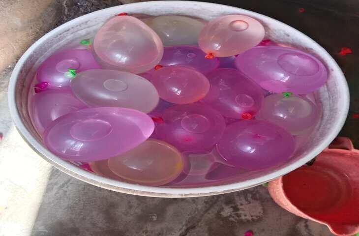 Viral Post: प्रदर्शन और सियासत पर वायरल हुई कविता, सत्ता बचाने और गिराने की राजनीति पर तंज