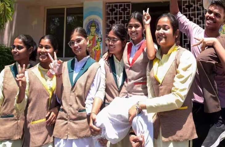 UP News: बेटियों को कक्षा 6 से 12वीं तक मुफ्त शिक्षा, हॉस्टल और भोजन; जानें अटल आवासीय विद्यालय योजना की पात्रता