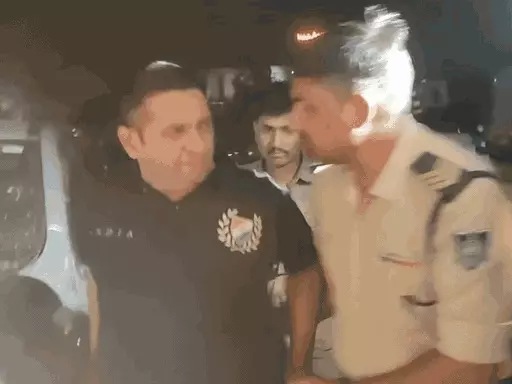 जीतू पटवारी के भाई के मोबाइल से ऑनलाइन सट्टा ऐप के सुराग, 3 संदिग्ध नंबर और गुप्त लेन-देन की जांच; VIP पार्टियों के ड्रग्स कनेक्शन पर भी फोकस