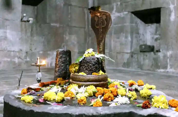 Sawan 2026 Shiv Puja Samagri: सावन में भगवान शिव की पूजा के लिए चाहिए ये पूरी सामग्री, नोट कर लें संपूर्ण लिस्ट