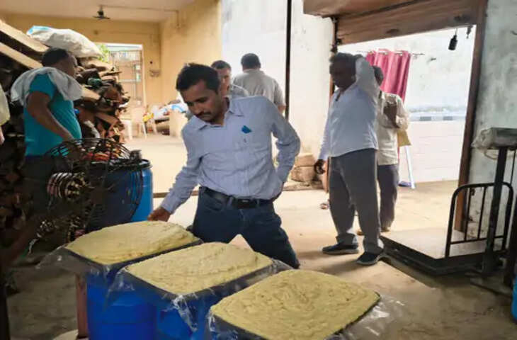 मुरैना में खाद्य सुरक्षा विभाग की बड़ी कार्रवाई, 182 किलो पनीर, 40 किलो मावा और 45 किलो घी जब्त