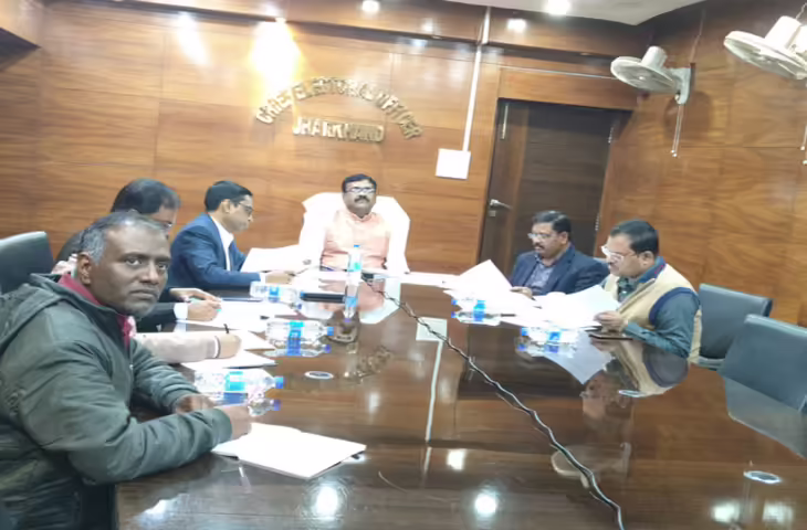 चार फरवरी तक ब्लर फोटो से जुड़े मामलों के निष्पादन का निर्देश, मतदाता सूची की गुणवत्ता सुधार पर जोर