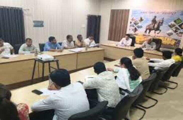 उदयपुर नगर निगम की समीक्षा बैठक में हंगामा: फोन न उठाने पर हेल्थ ऑफिसर को फटकार, जलापूर्ति व्यवस्था पर नाराज हुए विधायक