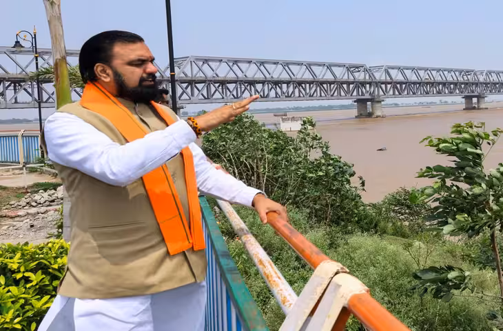 बिहार में बाढ़ की समस्या के स्थायी समाधान की तैयारी, CM सम्राट चौधरी ने गंगा-कोसी-गंडक के लिए प्लान बनाने को कहा