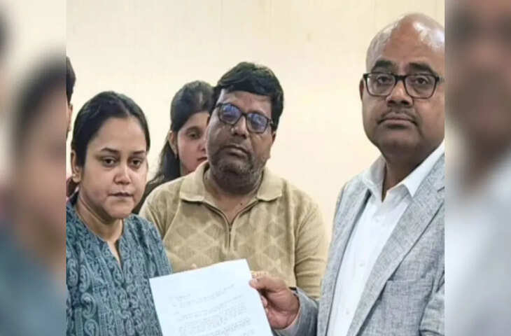 &lsquo;शुभम द्विवेदी को मिले शहीद का दर्जा&rsquo;, कानपुर DM से मिलीं पत्नी ऐशन्या, कर दी बड़ी मांग&hellip; पहलगाम में आतंकियों ने मारी थी गोली